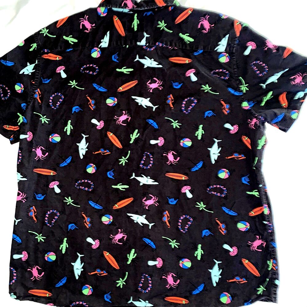 American Eagle Outfitters Classic Fit Button Down XXL Festive Party Theme Print - Picture 5 of 5